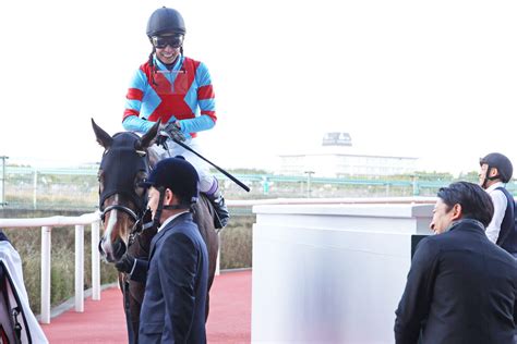 福永厩舎のデビュー戦で2着 引き揚げてきた武豊騎手が福永調教師に語りかけた言葉とは Umatoku 馬トク