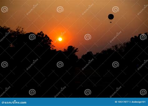 Ballon do ar quente imagem de stock Imagem de anjo céu 10517877