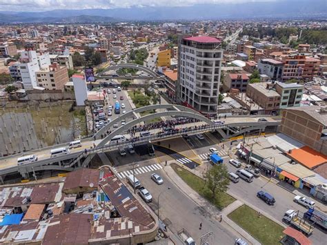 Después de ocho años de su colapso el puente caído de Cochabamba ya