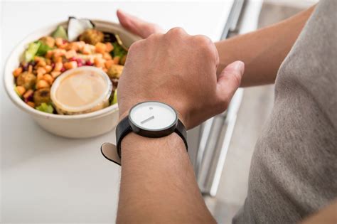 Comer Tarde Aumenta El Hambre Disminuye Las Calorías Quemadas Y Cambia El Tejido Adiposo Infobae