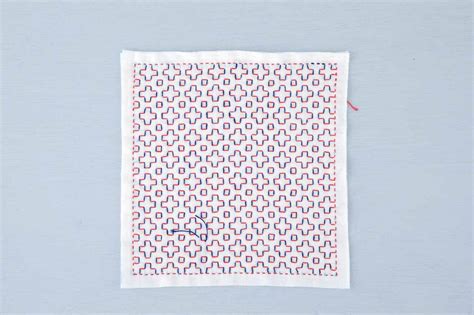 Variante De La Broderie Sashiko D Couvrez Le Hitomezashi