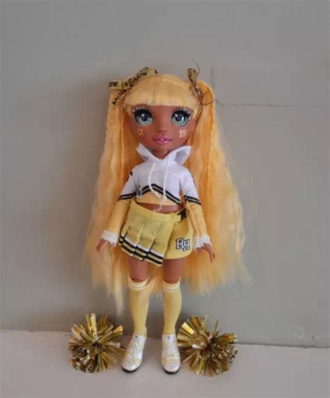 RAINBOW HIGH CHEER Sunny Madison Yellow Fashion Doll With Pom Poms 0