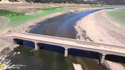 29 Images Illustrate How Bridges Are Constructed Over Water