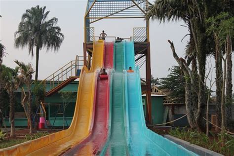 Water Kingdom Mekarsari Mencoba Wahana Seru Di Waterpark Terbesar Se