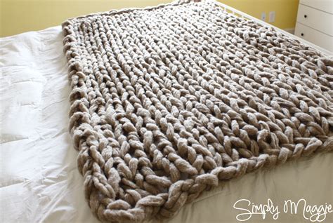 Arm Knit A Blanket In 45 Minutes By Simply Maggie SimplyMaggie