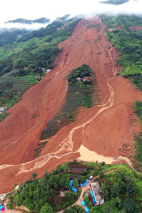 航拍贵州水城县鸡场镇坪地村山体滑坡现场 中国日报网