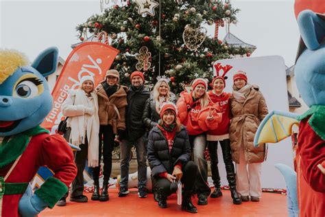 Magiczna Gwiazdka Omenaa Mensah i Rafał Brzoska z Fundacją One Day