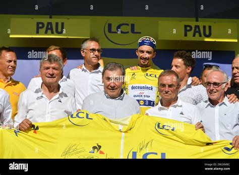 Haut Ancien Cycliste Laurent Jalabert Fran Ais Julian Alaphippe De