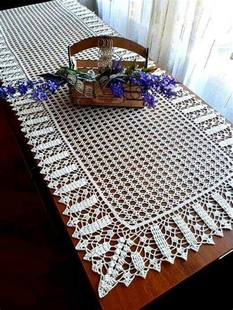 Pin by Ewa Rosa on Wzory szydełkowe Crochet table runner pattern