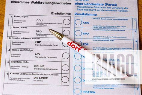 Duesseldorf 09 04 2022 Landtagswahl NRW Nordrhein Westfalen Wahlzettel