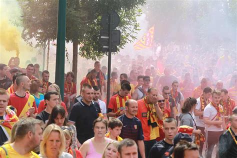 Un écran Géant à Lens Pour Le Barrage Retour Dijon Rc Lens Ce Dimanche