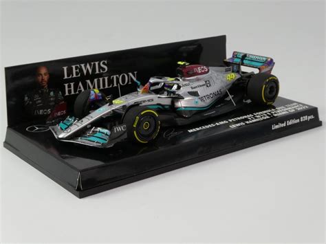 Mercedes Benz W E Performance Minichamps