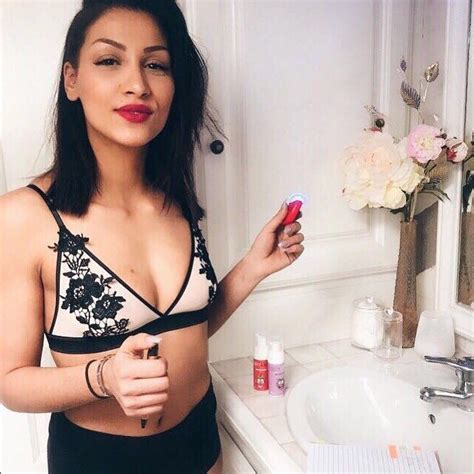 Hot Sexy Rania Saiidii Bikini Pics