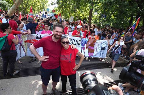 Il Gay Pride Invade Il Centro Di Bologna CorrierediBologna It