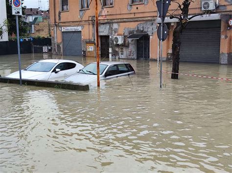 Maltempo In Emilia Romagna Le Vittime Circa Mila Gli Sfollati