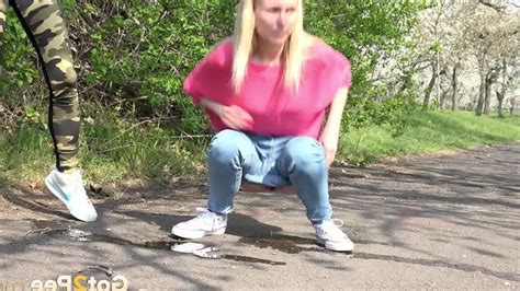 P Blonde Girls Debora Vanessa Hell Squat To Pee On A Path While Out