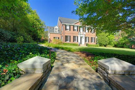 A Classic Georgia Home In Atlantas Historic Druid Hills Neighborhood