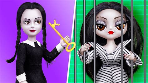 Oyuncak Bebekler Asla Eskimez 9 Kendin Yap Tarzi Addams Barbie Ailesi