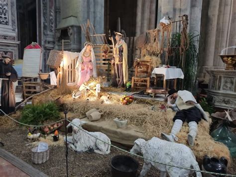 Fiera Di Natale A San Gregorio Armeno Inaugurato Il Presepe A