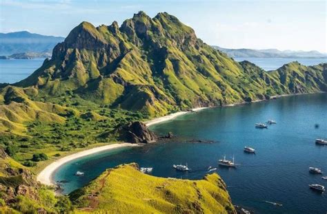 Pulau Pulau Yang Wajib Kamu Kunjungi Jika Traveling Ke Labuan Bajo