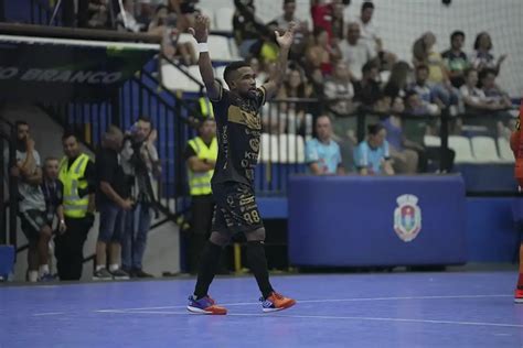 Ingressos para estréia do Pato Futsal na LNF estão à venda Diário do