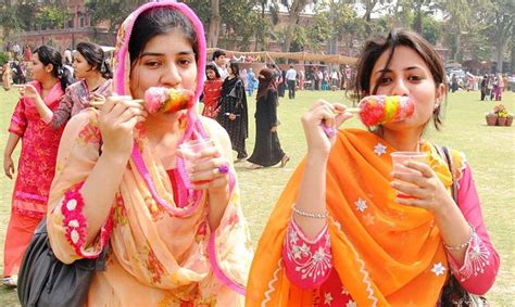 Punjab University Lahore Girls Picture