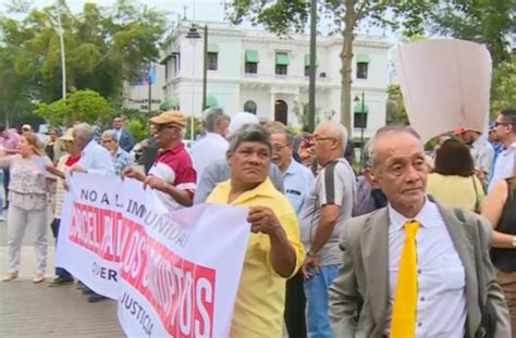 Protesta Reclama Salida De Procuradora Critica