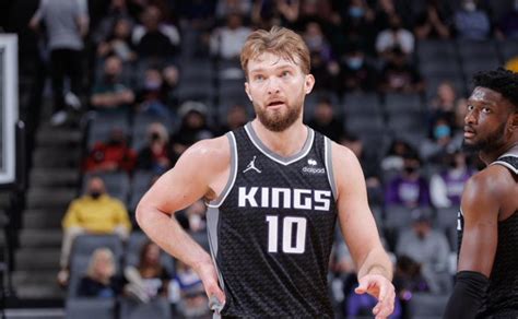 Sensacional Estreno De Domantas Sabonis Con Los Sacramento Kings