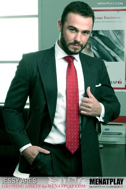 MEN Clothed To Naked Jessy Ares