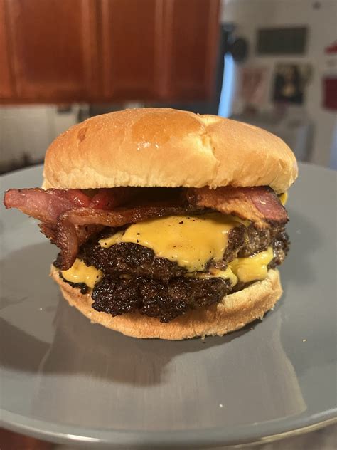 First Time Trying To Make A Double Smash Burger W Bacon Enjoyed This