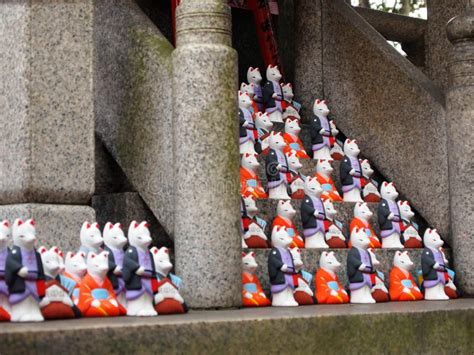 Small Fox Statues in Fushimi Inari Shrine ,Kyoto Japan Stock Image - Image of inari, kamisama ...