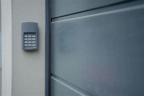 4 Simple Steps To Reset A Clicker Garage Door Keypad Without A Code