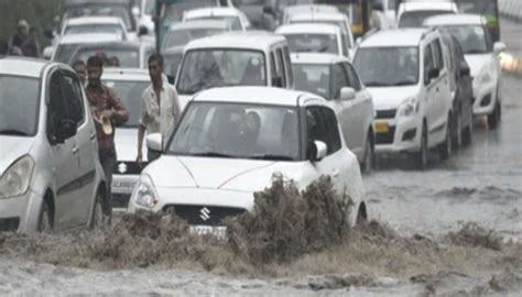 Heavy Rain Causes Traffic Jams And Flooding In Delhi Ncr Punekar News