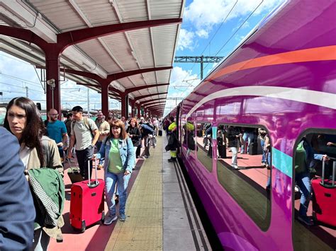 Renfe Entra Con Todo En La Guerra De Los Billetes De Alta Velocidad Por