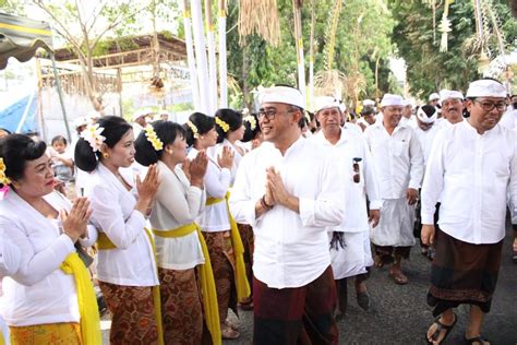 Walikota Jaya Negara Dan Wawali Arya Wibawa Hadiri Upacara Tawur Balik