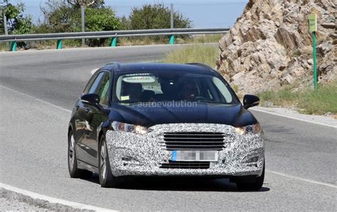 Ford Mondeo Driver Pulls A Knife On Motorist He Had Been Tailgaiting