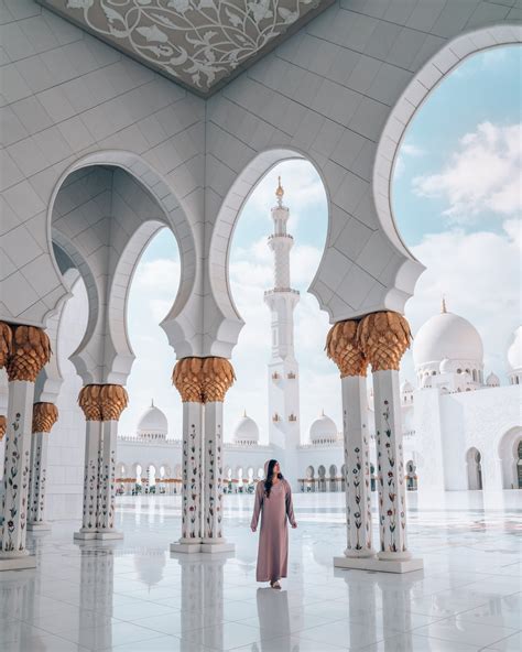 10 Things You Need To Know Before Visiting The Sheikh Zayed Mosque In