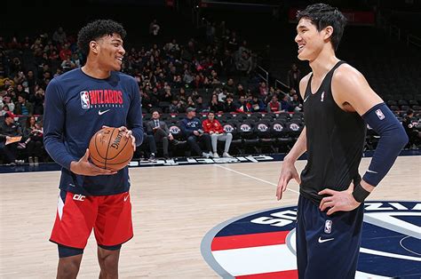 八村塁「日本人として誇りに思う」渡邊雄太とnbaのコートに立つ意義。 Nba Number Web ナンバー