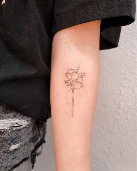 30 Delicate Flower Tattoos Youll Actually Want Forever Flymeso Blog