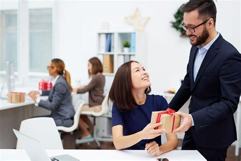 The Ten Best Gifts To Give Your Employees