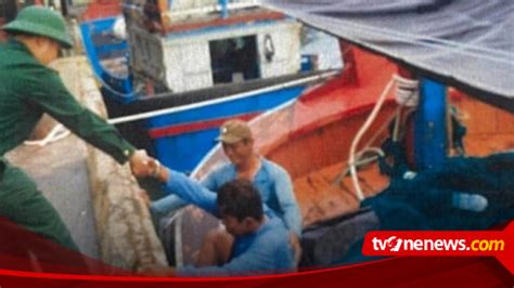 Hari Terombang Ambing Di Lautan Abk Asal Indonesia Diselamatkan