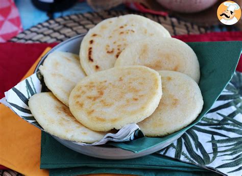 Arepas venezolanas panecillos sin gluten con sólo 3 ingredientes