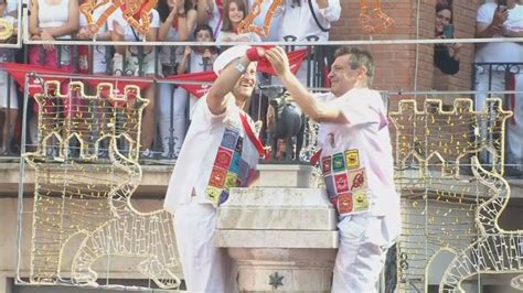 La Puesta Del Pa Uelico Desata Las Fiestas De La Vaquilla En Teruel