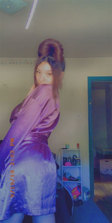 F Am I Hot Enough R Amihot