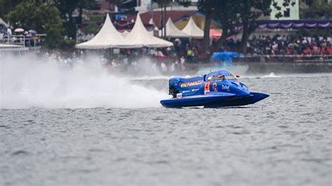 Erik Stark Berhasil Juarai Sprint Race Kejuaraan Dunia Perahu Motor