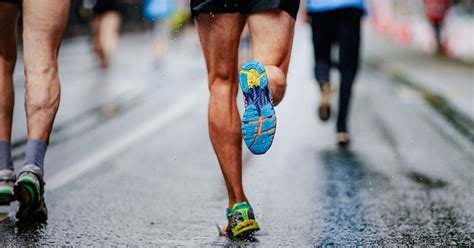 Is Forefoot Running Better For Your Knees Running Technique