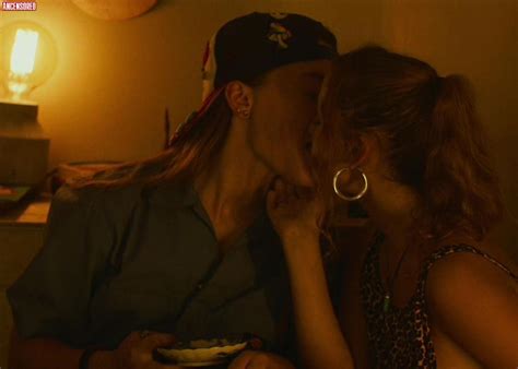 Naked Nina Moran In Skate Kitchen