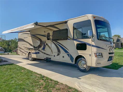 2015 Thor Windsport 34j Bunkhouse Class A Gas Motorhome Walk Around