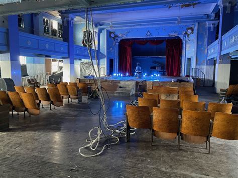 Lincoln seats in The Shift - Lincoln Theatre