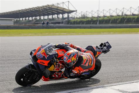 La MotoGp Scalda I Motori Primi Test A Sepang